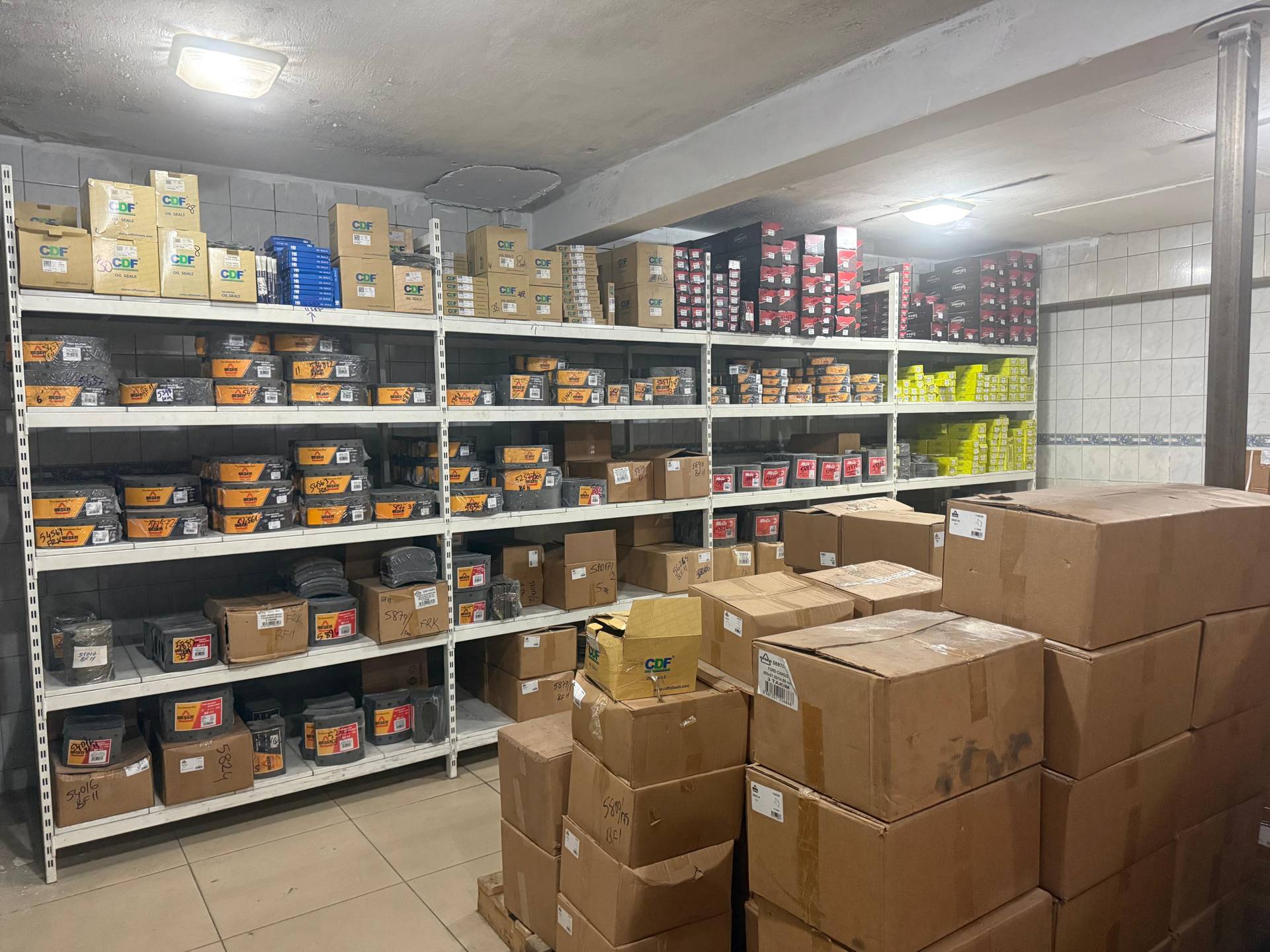 İzmir Fren Otomotiv Balata Raf Hattı